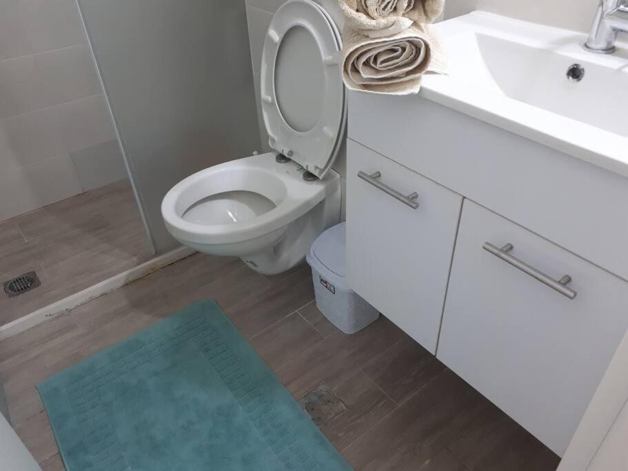 Oded Inviting Housing Apartment Jerusalem Ngoại thất bức ảnh